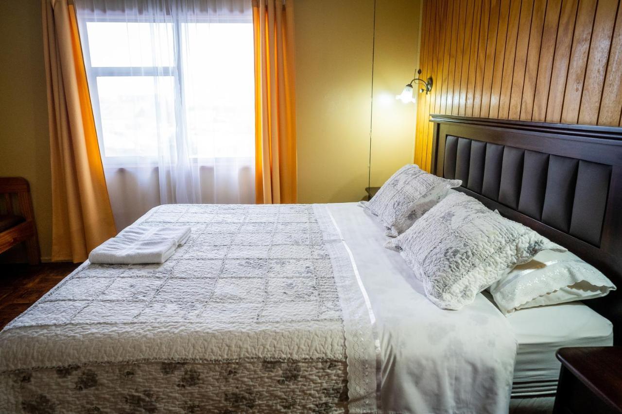 Casa Lucy Bed and Breakfast Puerto Natales Eksteriør billede