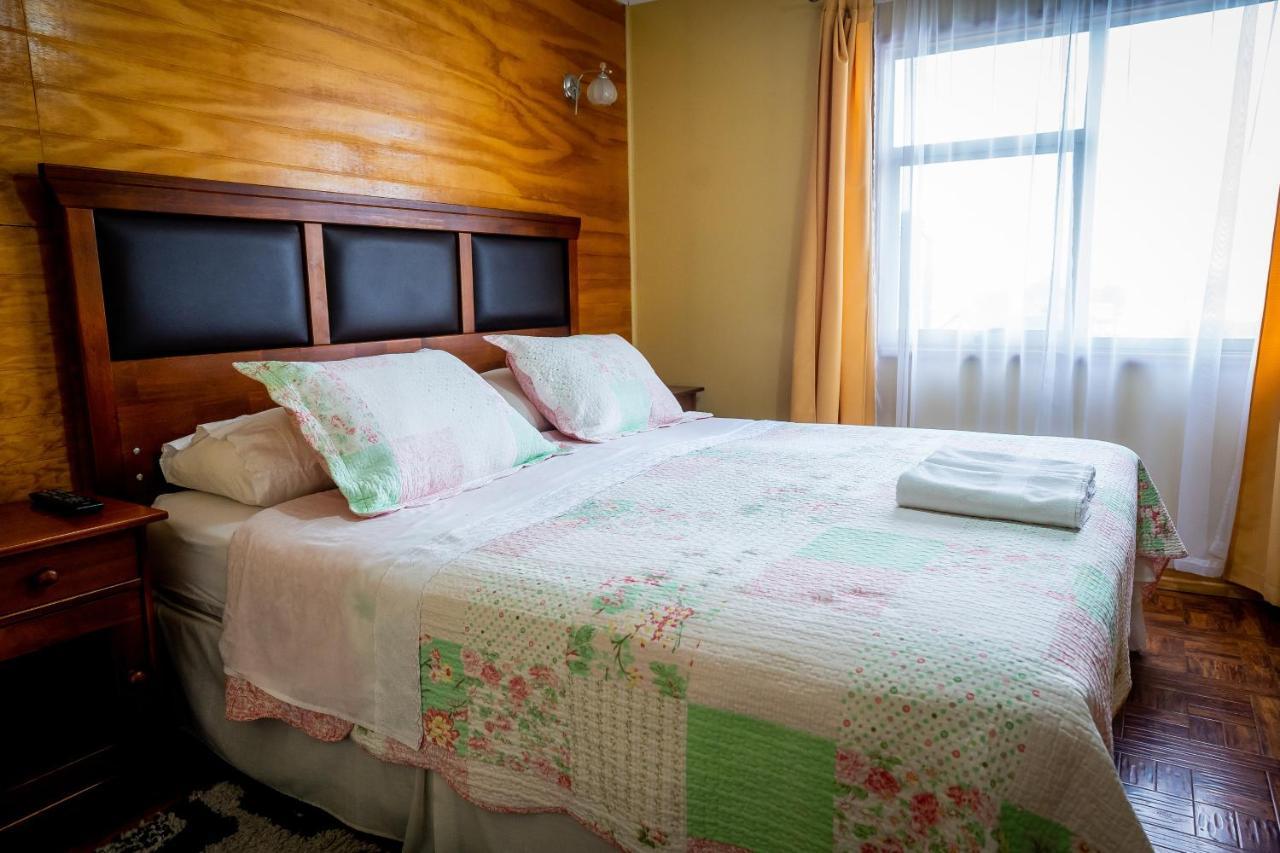 Casa Lucy Bed and Breakfast Puerto Natales Eksteriør billede